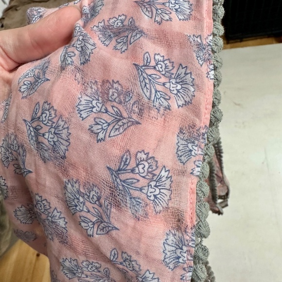 NWT J Jill Light Pink Block Print Infinity Scarf - Picture 5 of 5